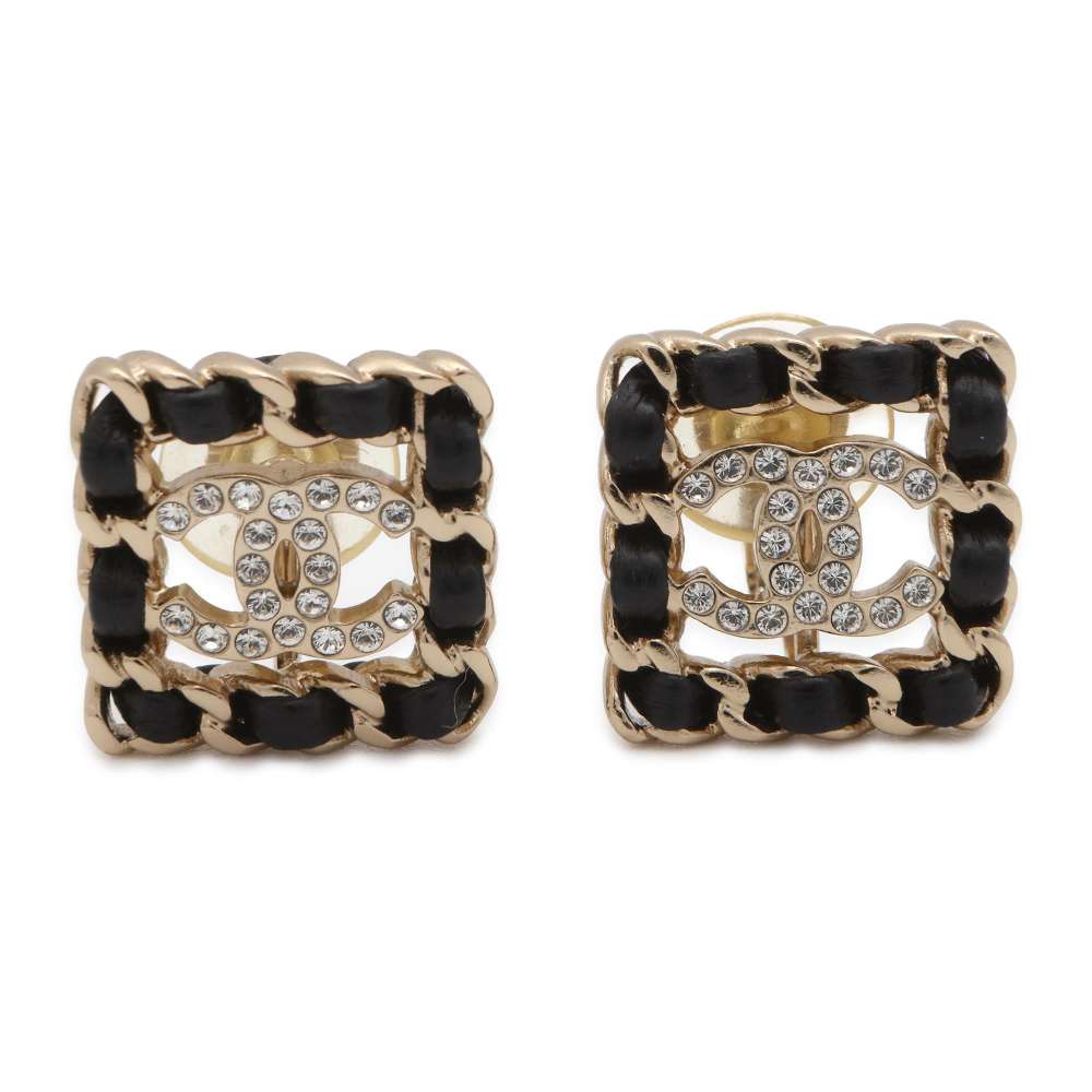Chanel CC Logo Earring Gold/Black Gold Plated Rhinestone