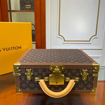 Franco Shops - Louis Vuittons  - 9501