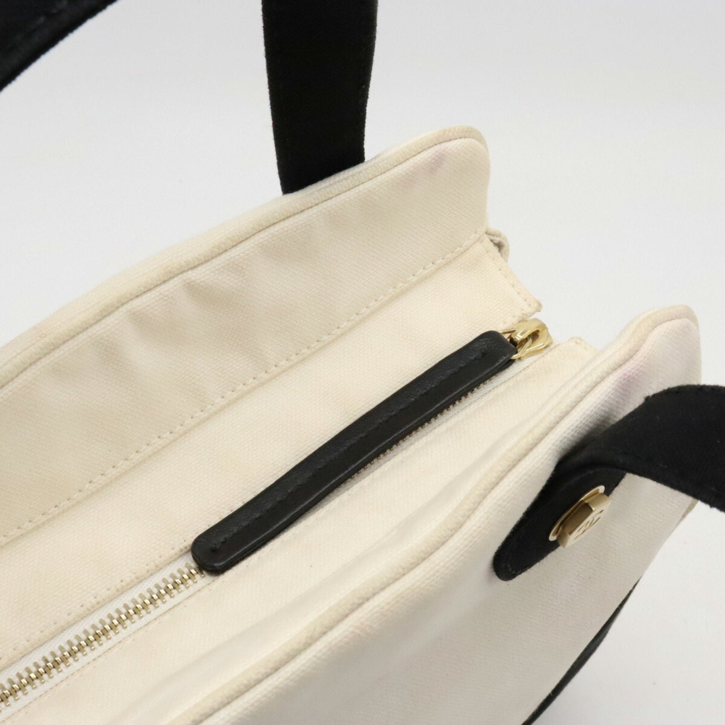 Chanel -