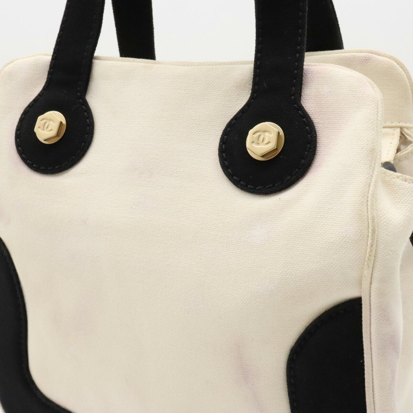 Chanel -