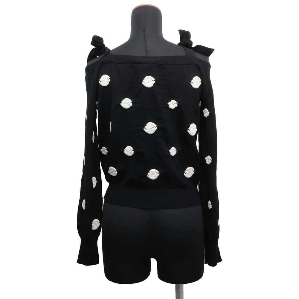 Chanel Camellia sweater pullover Size 34 Black/White P76049 Wool 76% Cotton16% Polyurethane1% Polyester4% Nylon3%