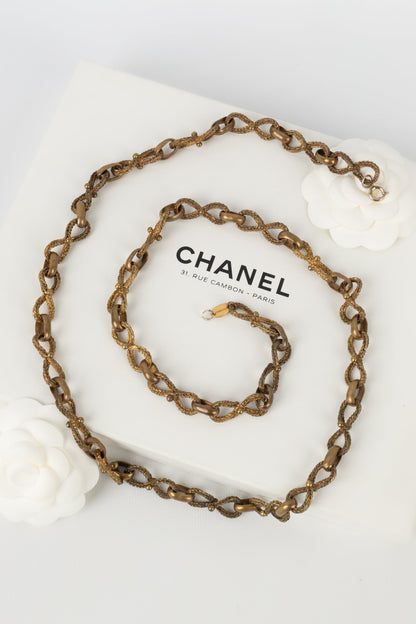 Collier doré Chanel 1950-60