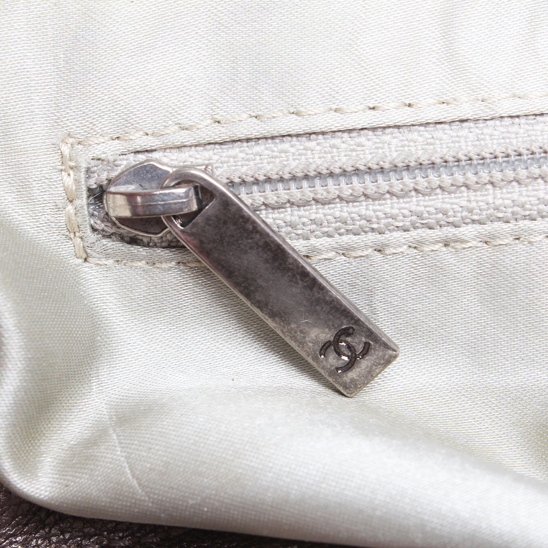 Chanel Coco Cabas Tote Leather Tote Bag in Good condition