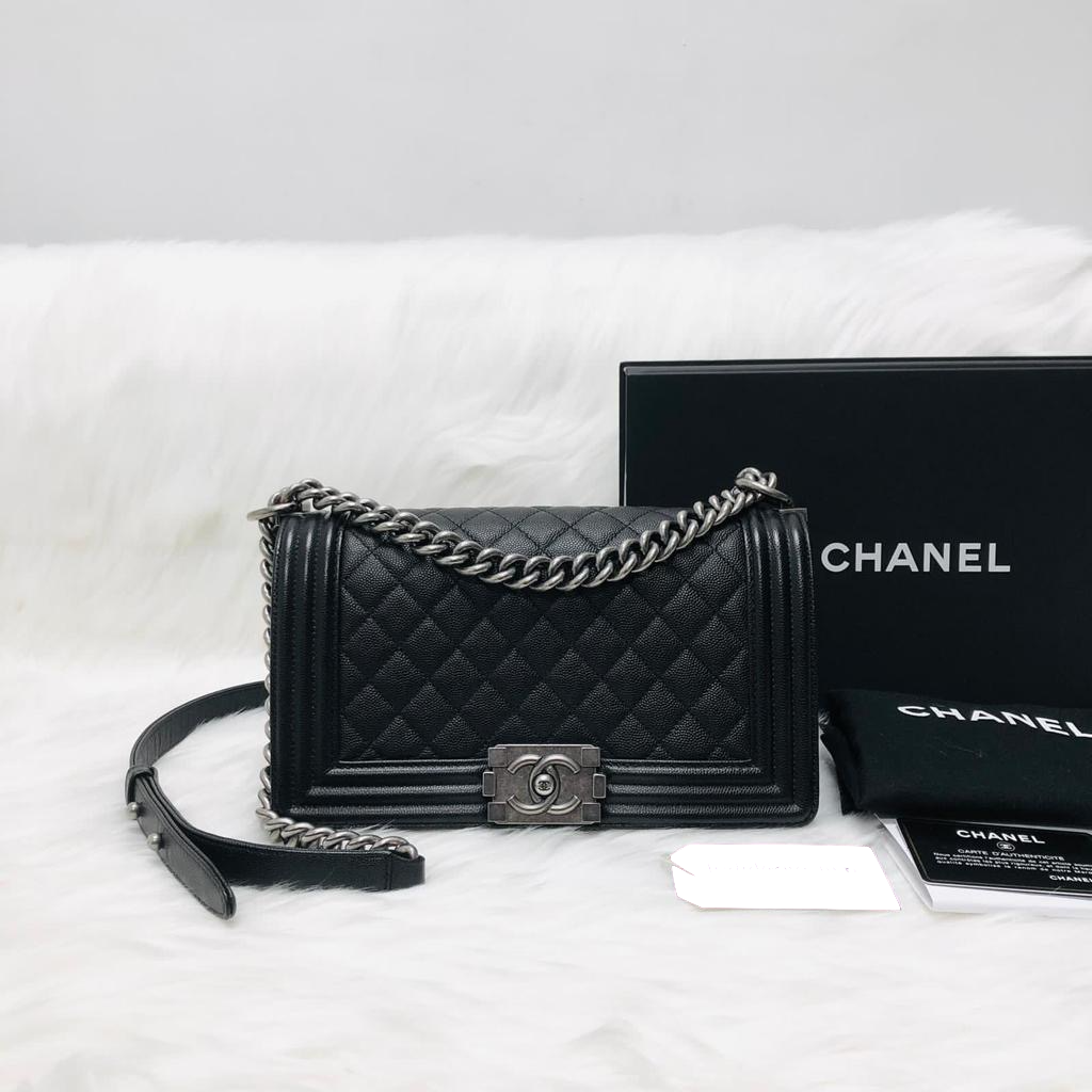 Le Boy Old Medium Caviar Black RHW