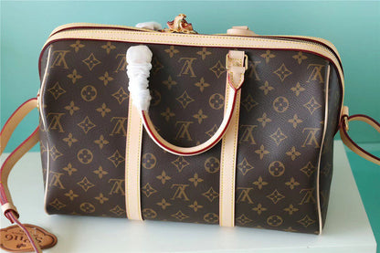 Franco Shops - Louis Vuittons  - 9435