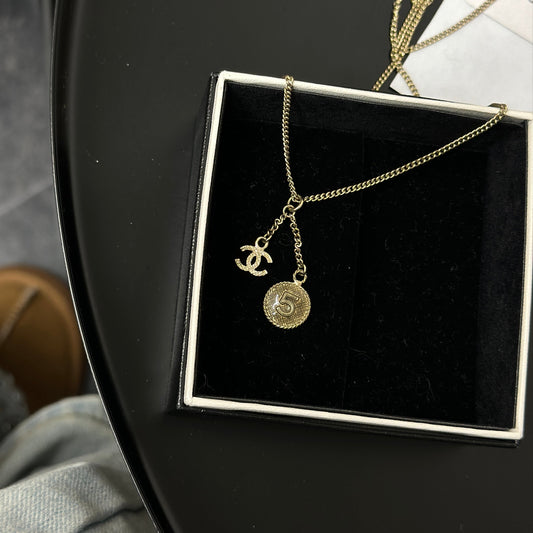 Chanel vintage necklace