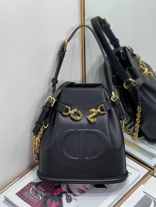 DR341 Medium C'est Dior Bag / 9.5 x 10 x 4 inches