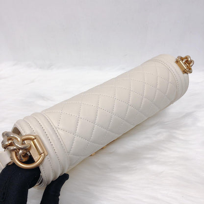 Old Medium Le Boy in Quilted Cream Calfskin with GHW