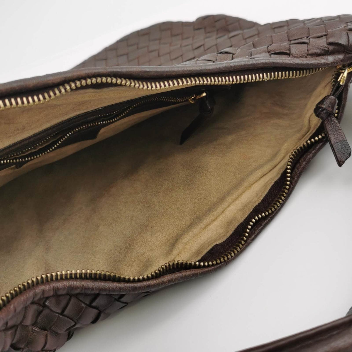 Bottega Veneta Intrecciato Hobo Bag Medium Brown Lambskin leather 40cm