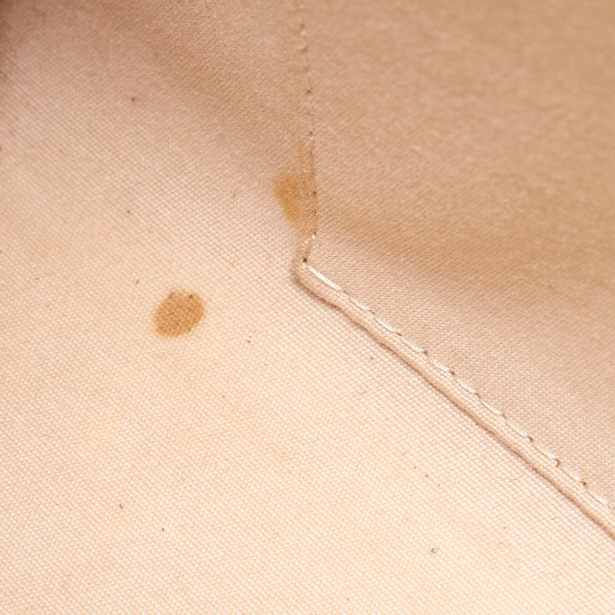 Louis-Vuitton Epi Madeleine PM Ivory