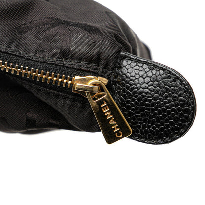 Chanel Chevron Caviar Chain Shoulder Bag Leather Shoulder Bag in Good condition