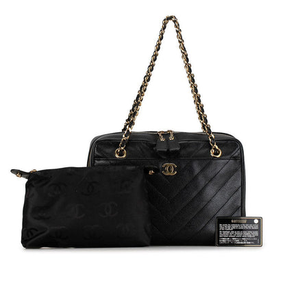 Chanel Chevron Caviar Chain Shoulder Bag Leather Shoulder Bag in Good condition