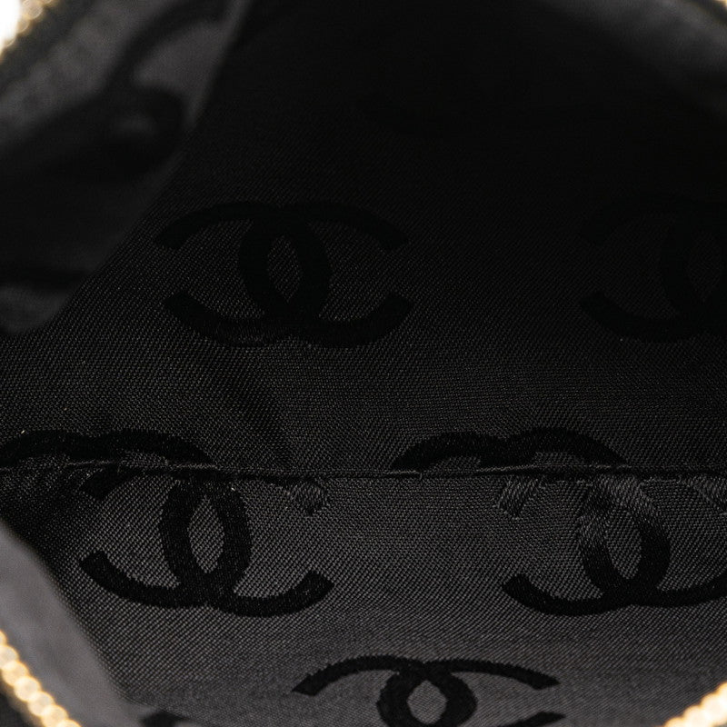 Chanel Chevron Caviar Chain Shoulder Bag Leather Shoulder Bag in Good condition