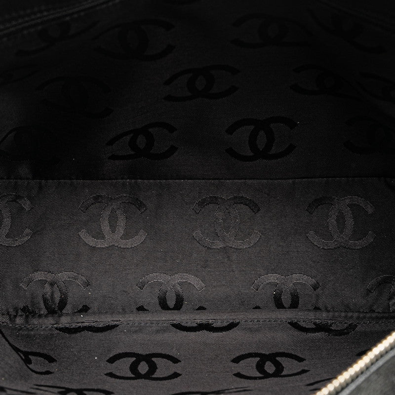 Chanel Chevron Caviar Chain Shoulder Bag Leather Shoulder Bag in Good condition