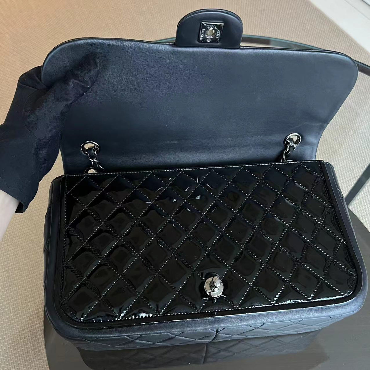 Classic Twist Timeless Jumbo Patent With Lambskin Black No 18