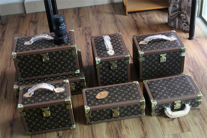 Franco Shops - Louis Vuittons  - 9513