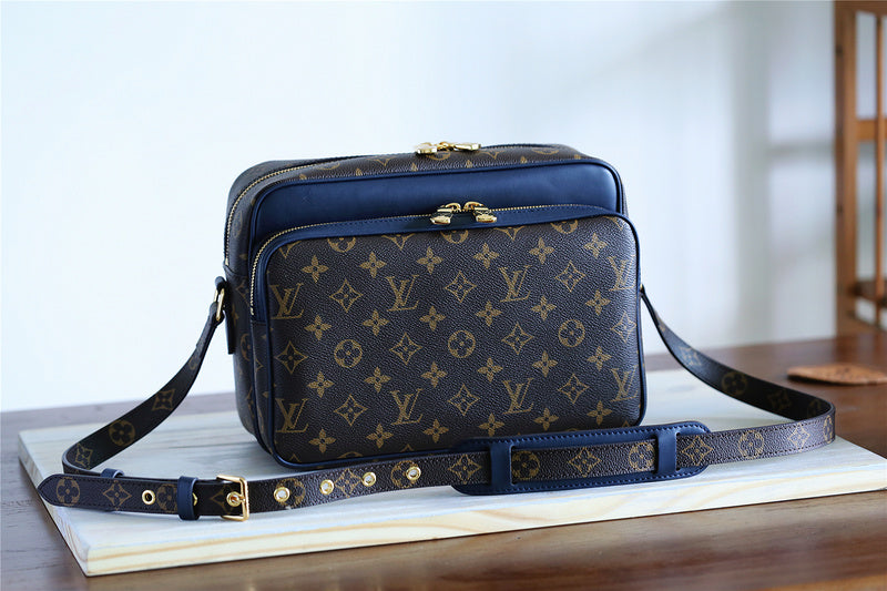 Franco Shops - Louis Vuittons  - 10502
