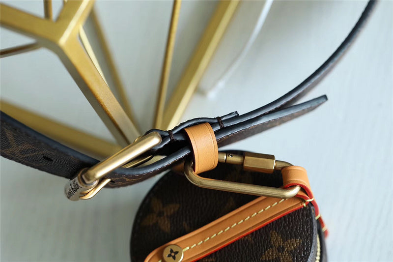 Franco Shops - Louis Vuittons  - 9200
