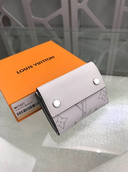 Franco Shops - Louis Vuittons  - 9191