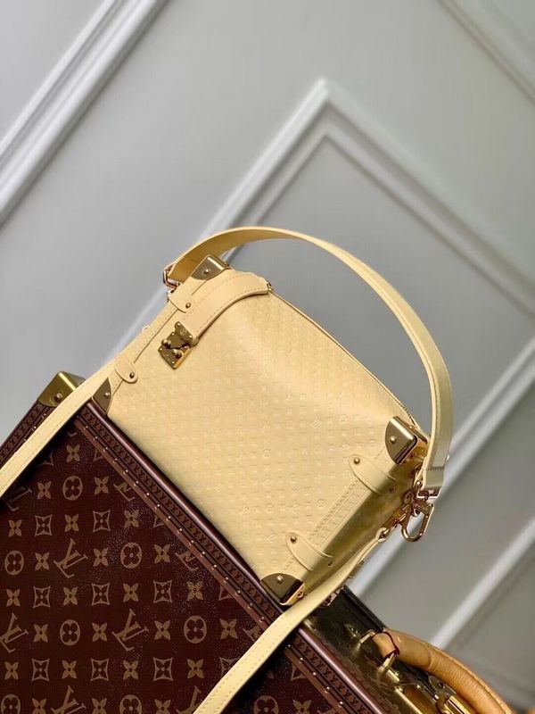 Franco Shops - Louis Vuittons  - 15601