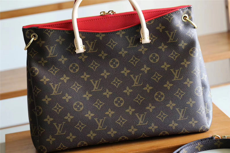 The Franco Shops - Louis Vuittons  - 7843