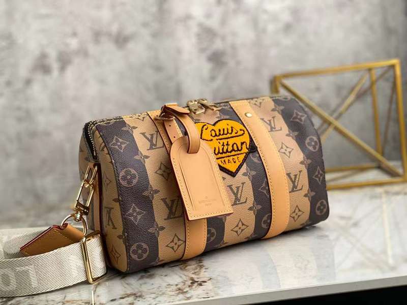 The Franco Shops - Louis Vuittons  - 12123