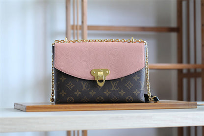 The Franco Shops - Louis Vuittons  - 7832