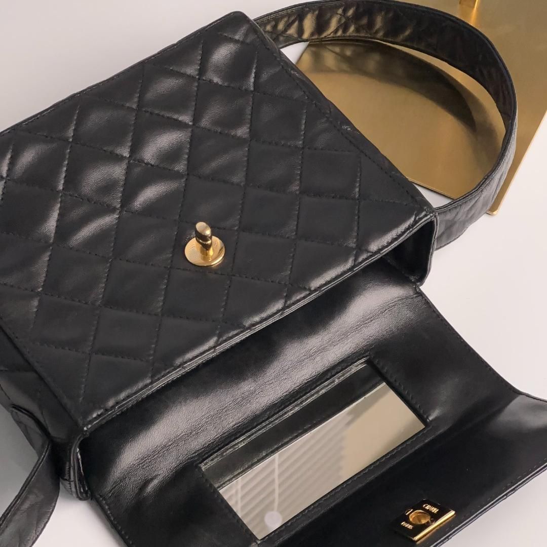 Leather crossbody bag Chanel Black in Leather MR