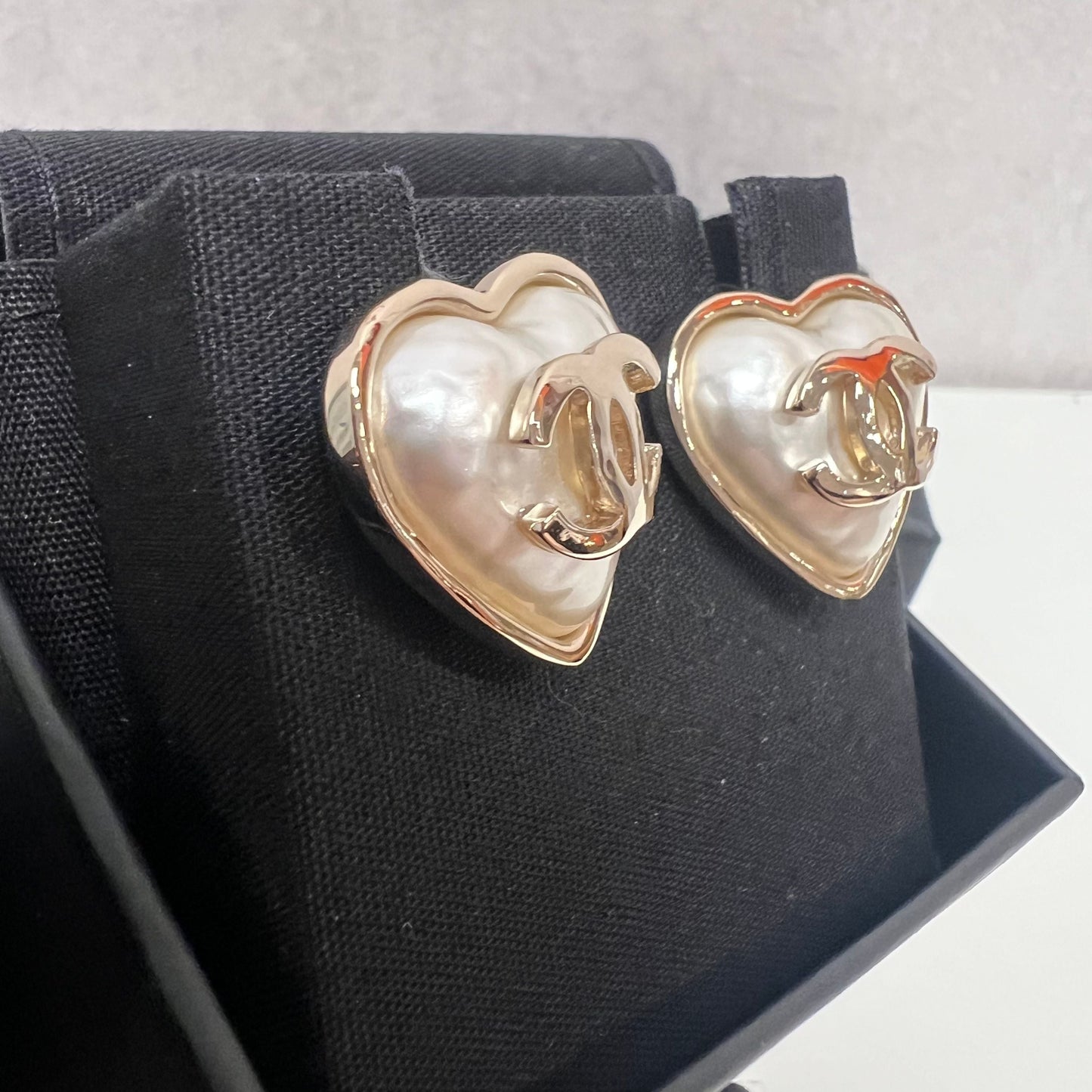 CHANEL Pearl CC Heart Earrings Gold