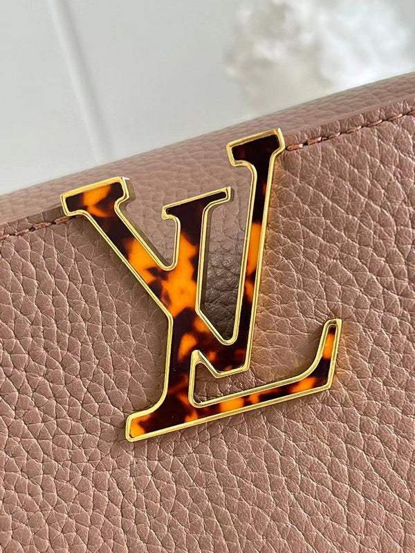 The Franco Shops - Louis Vuittons  - 12015
