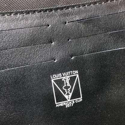 LOUIS VUITTON TOILETRY POUCH