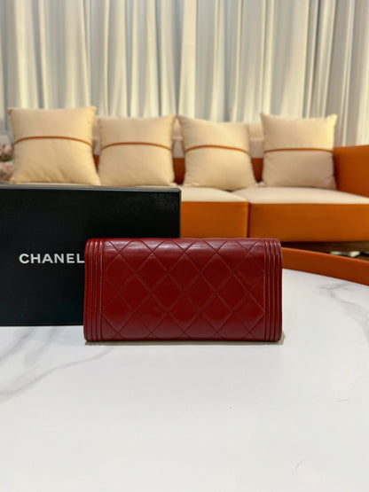 BOY CHANEL FLAP WALLET