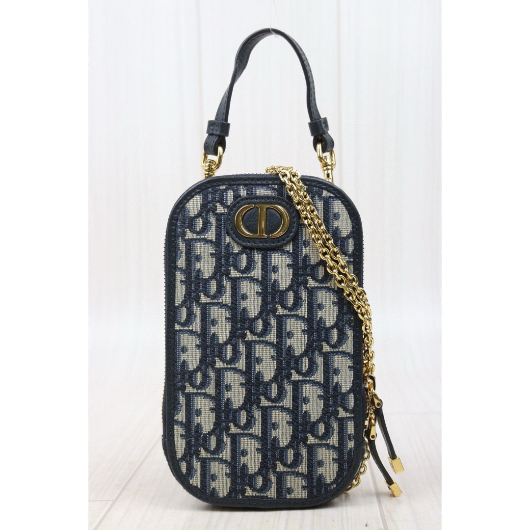 Very Good ( Rank A)｜Dior Trotter 30 Montaigne Phone Holder｜25031809