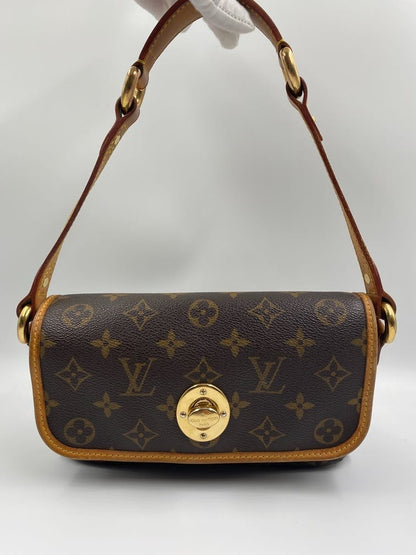 Louis Vuitton Tikal PM Pochette