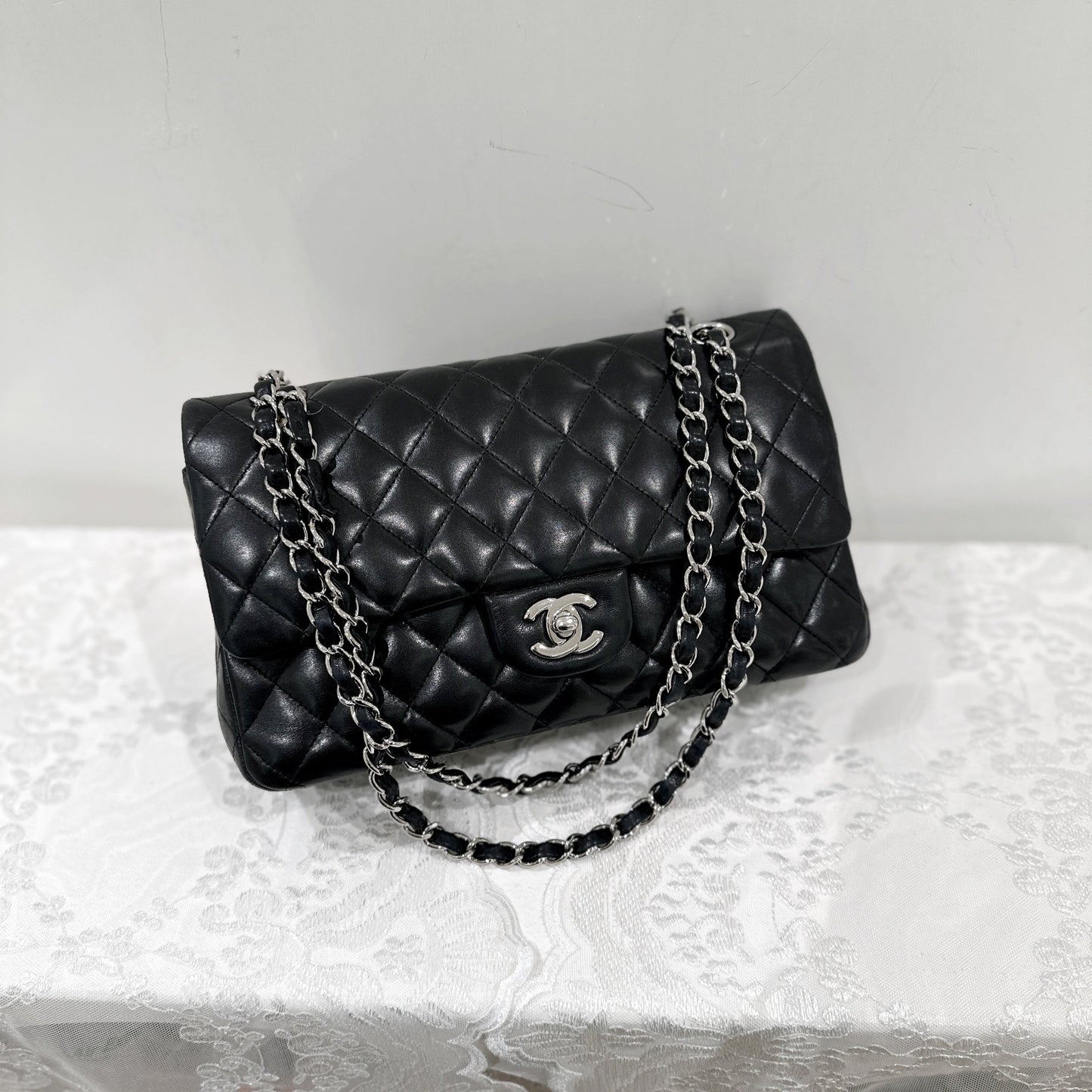 Chanel Lambskin Class Flap 25 （黑銀）