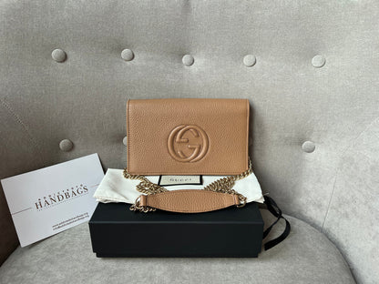 Gucci Rose Beige Soho Chain Wallet