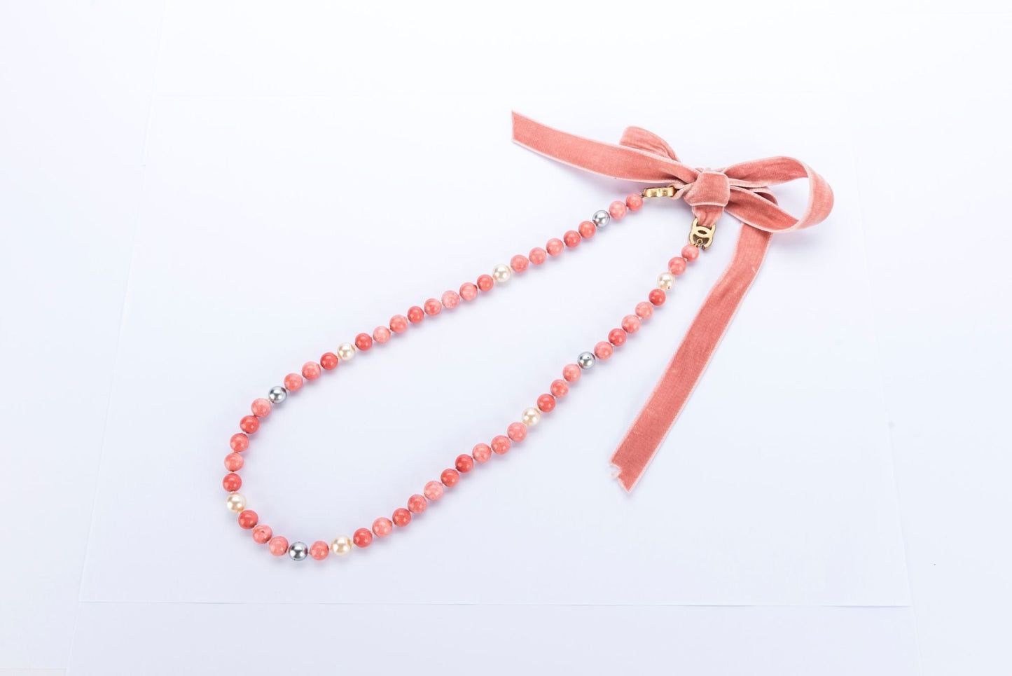 [SOLD] Chanel Coral Color Necklace