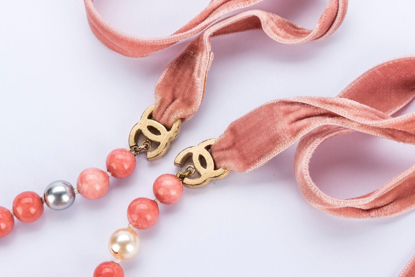 [SOLD] Chanel Coral Color Necklace