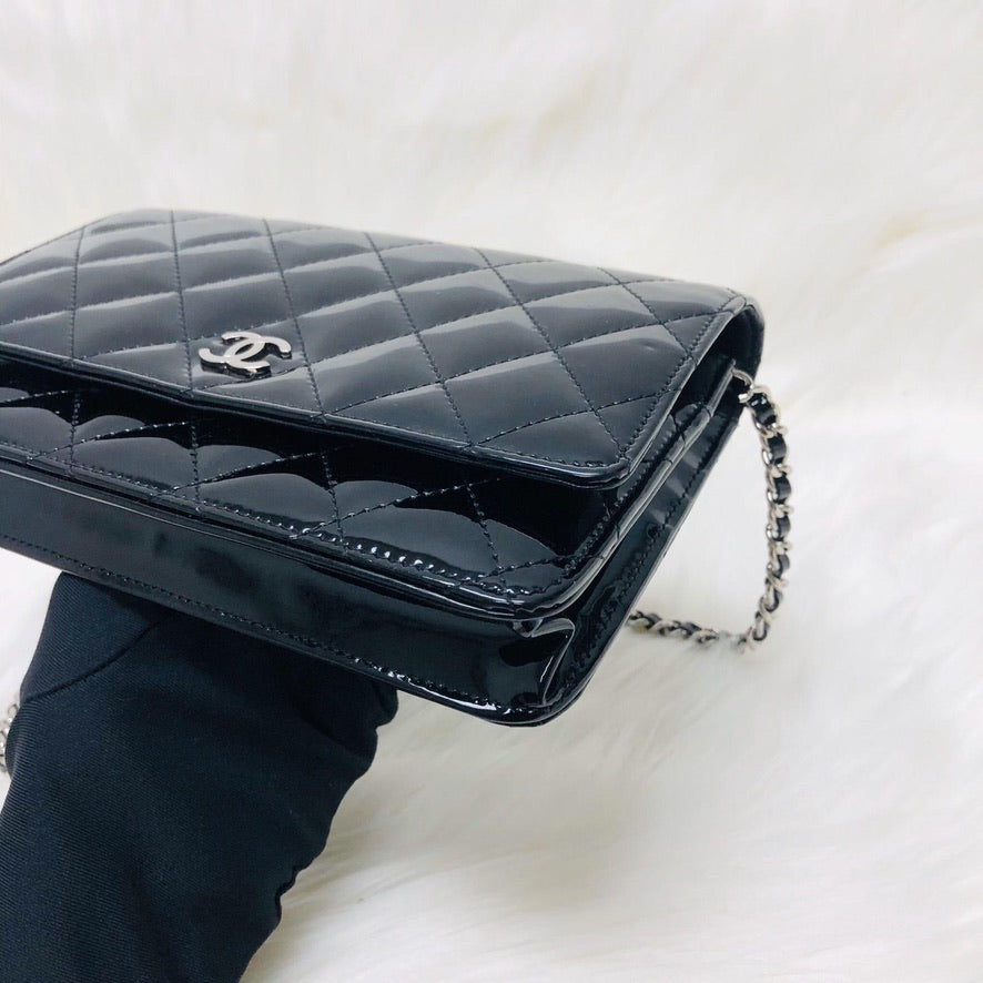 Wallet on Chain WOC with SHW in Black Quilted Patent Leather