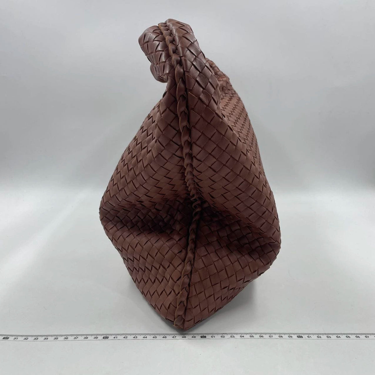 Bottega Veneta Intrecciato Hobo Bag in Brown Red Nappa leather Large