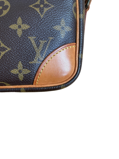 Louis Vuitton Trocadero 24 Monogram