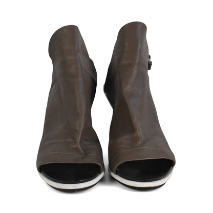 Balenciaga 'Glove' Slingback Heels - Women's 40