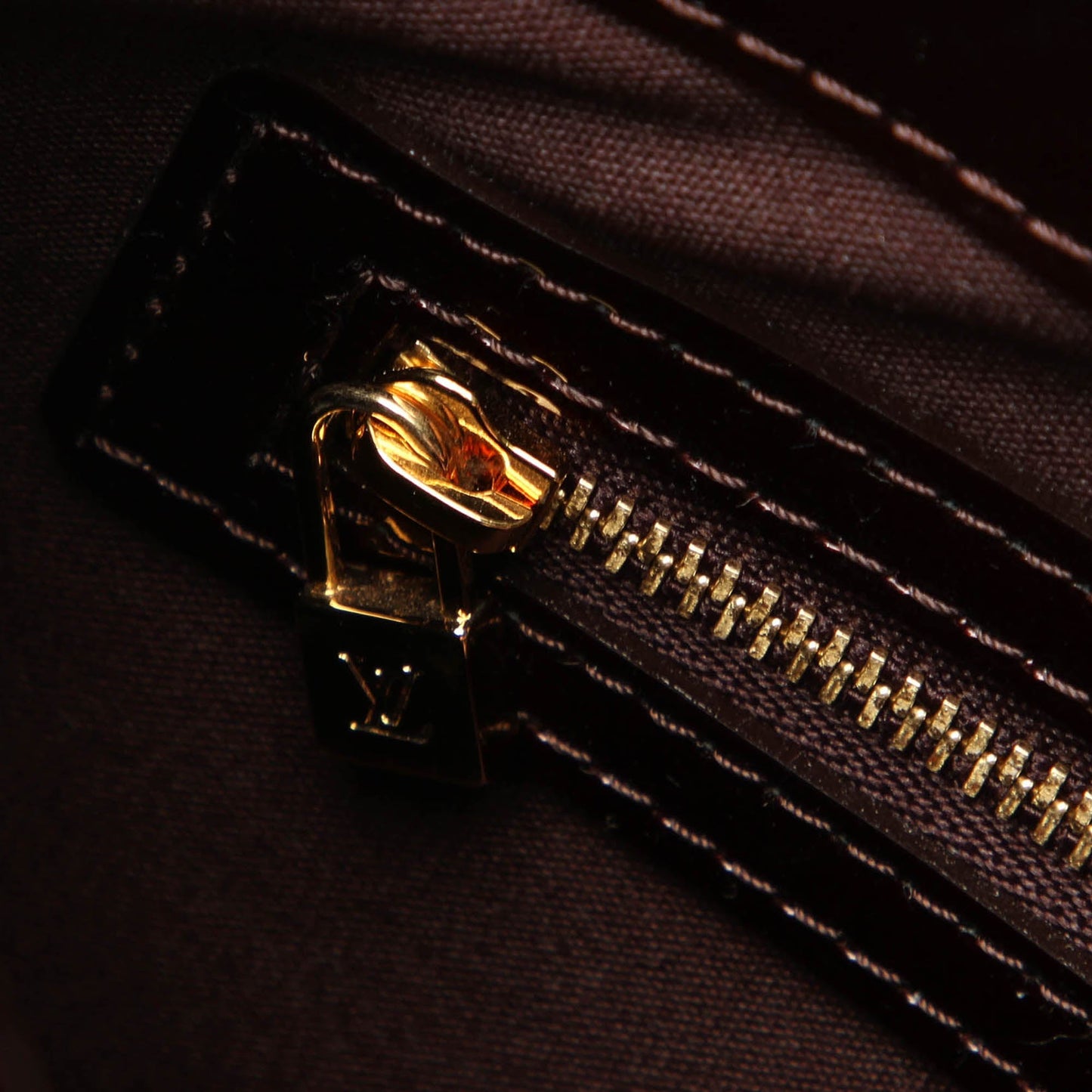 Louis-Vuitton Vernis Wilshire PM Purple