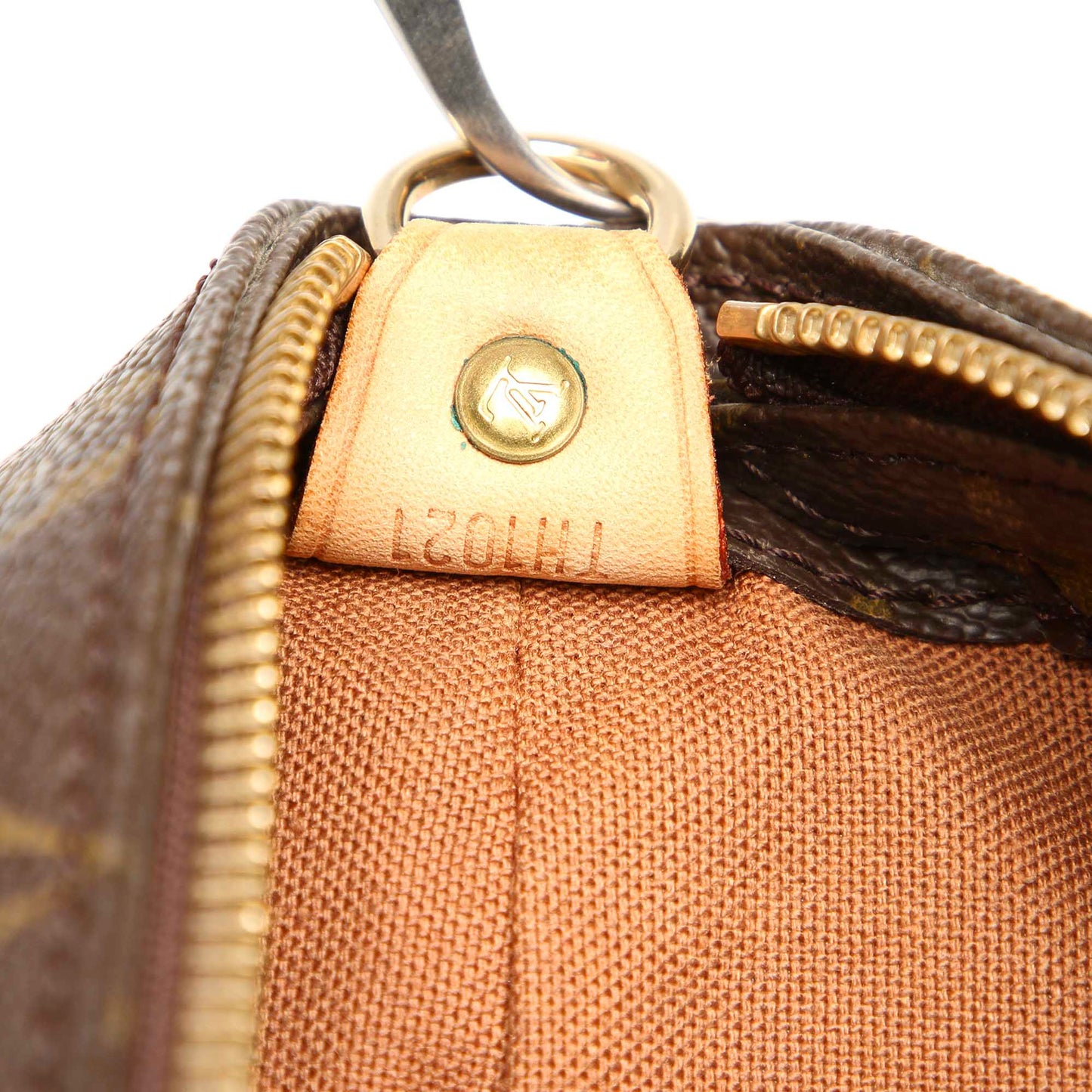 Louis-Vuitton Monogram Cabas Mezzo