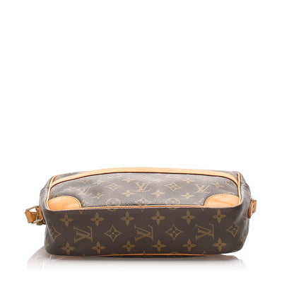 Louis-Vuitton Monogram Trocadero 27