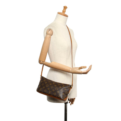 Louis-Vuitton Monogram Trotteur Crossbody