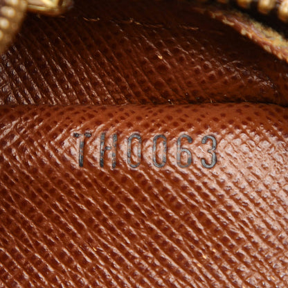 Louis-Vuitton Monogram Amazone Brown