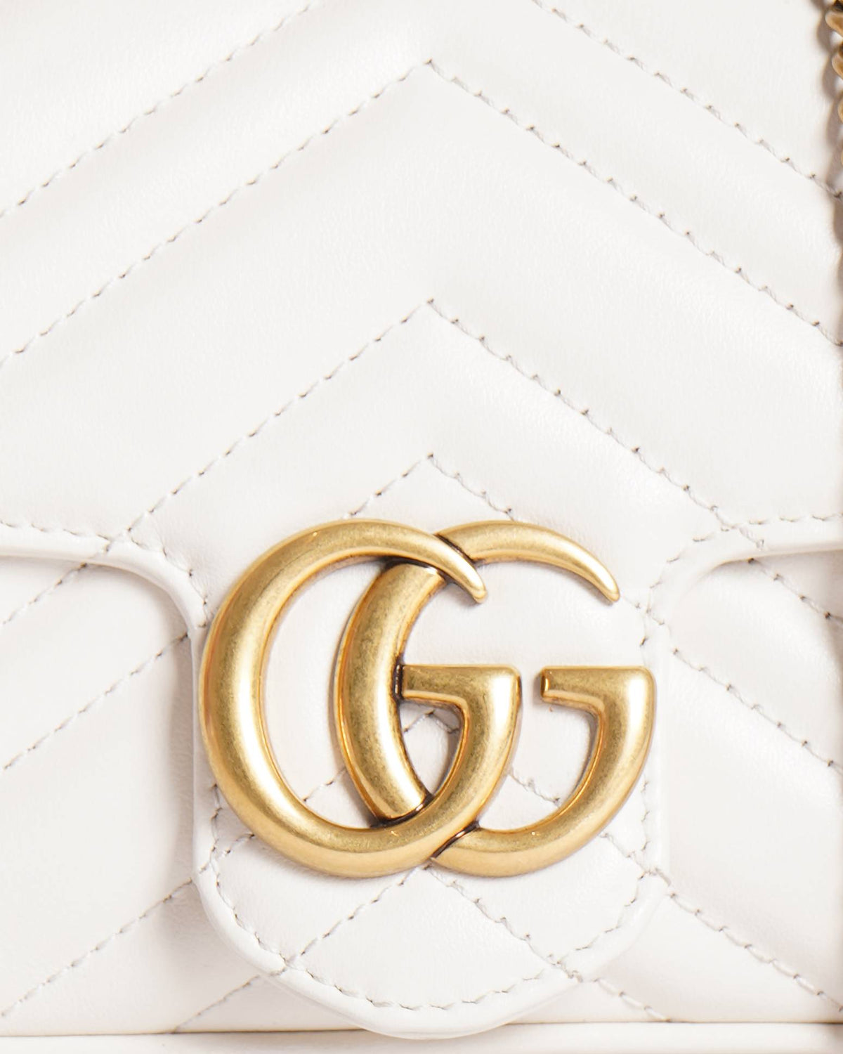New Gucci Marmont GG Small White Matelassé Crossbody Bag