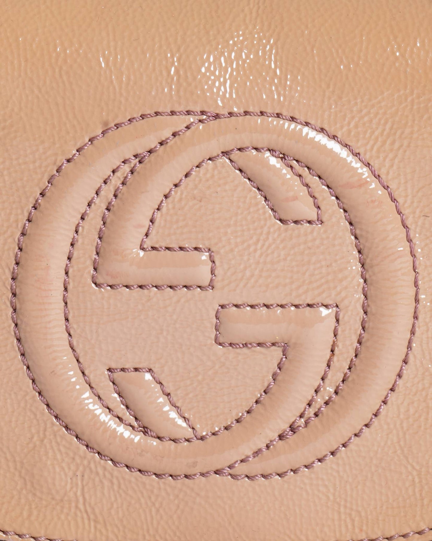 Gucci Beige Patent Leather Soho Flap Chain Crossbody Bag