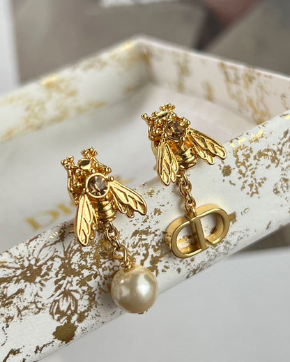 JW665 D-BEE Earrings